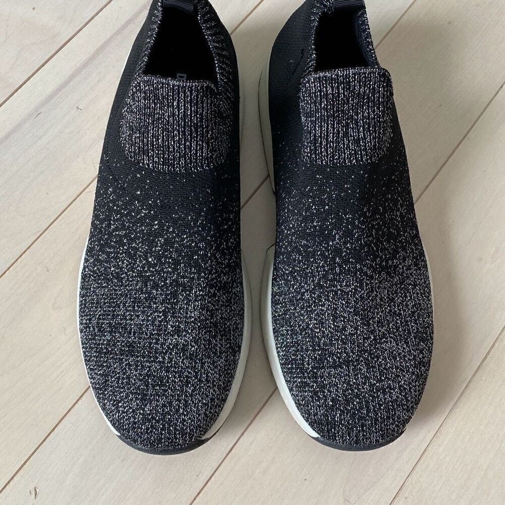DKNY Knitted Slip-On Logo Stretch Fashion Sneaker Shoes Metallic Black Size 5